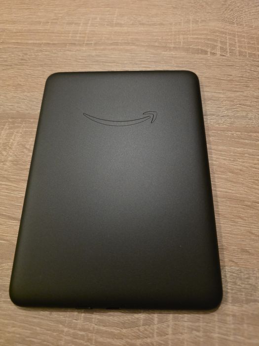 eBook Reader Amazon Kindle Paperwhite Signature 2024 (12th Gen), 32 GB, Display 7", Wi-Fi, IPX8, USB-C, Negru