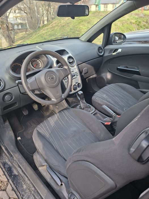 Opel Corsa D 1.0 Benzină – 2008