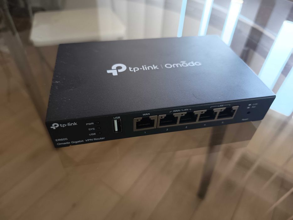 Routere TP-Link: 2x ER605 v2 (Omada VPN) + Archer AX73 (Wi-Fi 6 AX5400)