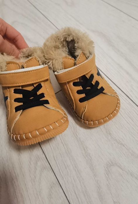 Ghete noi, mărimea 19