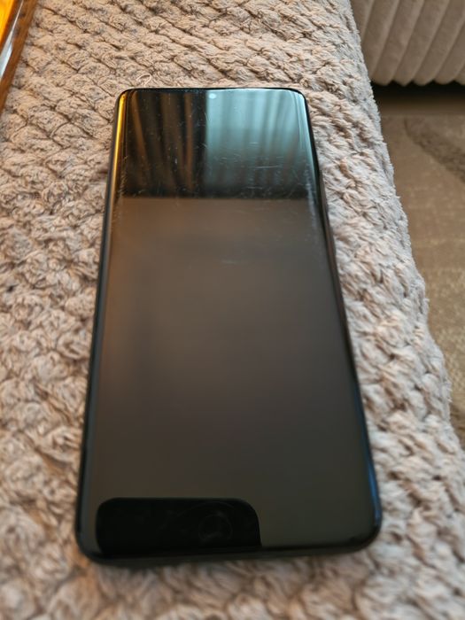 Vând telefon Honor 90