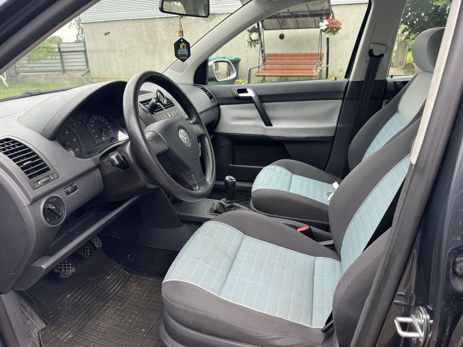 Vând Volkswagen Polo 1.4 benzină