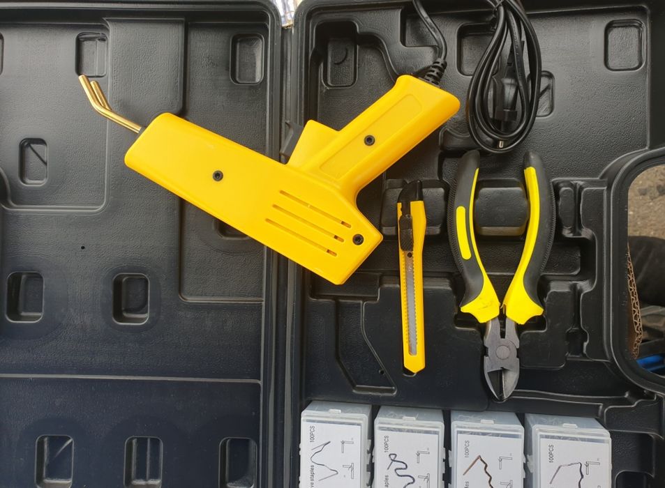 Pistol de lipit plastic
