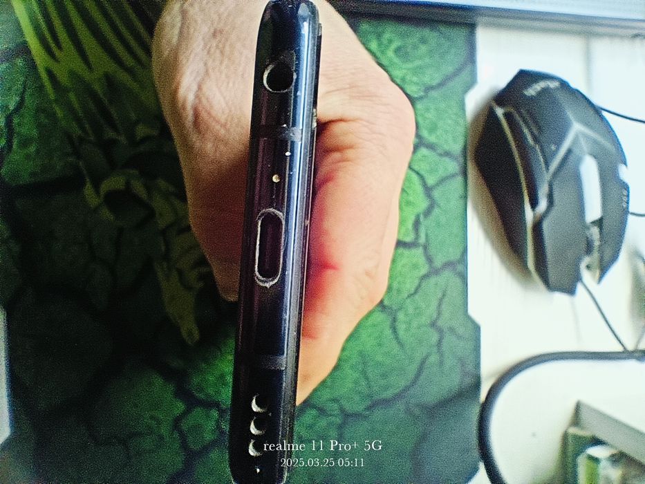 Продаю смартфон LG V50s