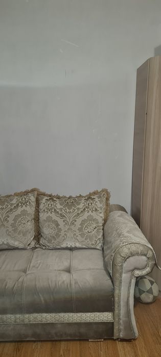 2Дивана .и пуфик.продам.чехлы +
