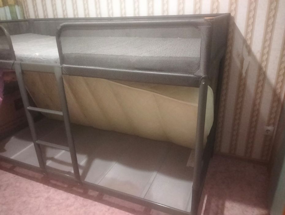 Продам кровать двухъярусную