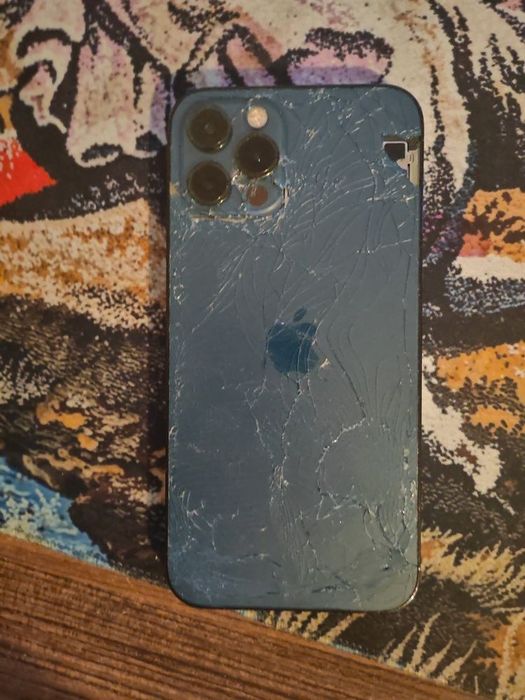 iPhone 12 pro - 128gb - 77% bateria 
Starea