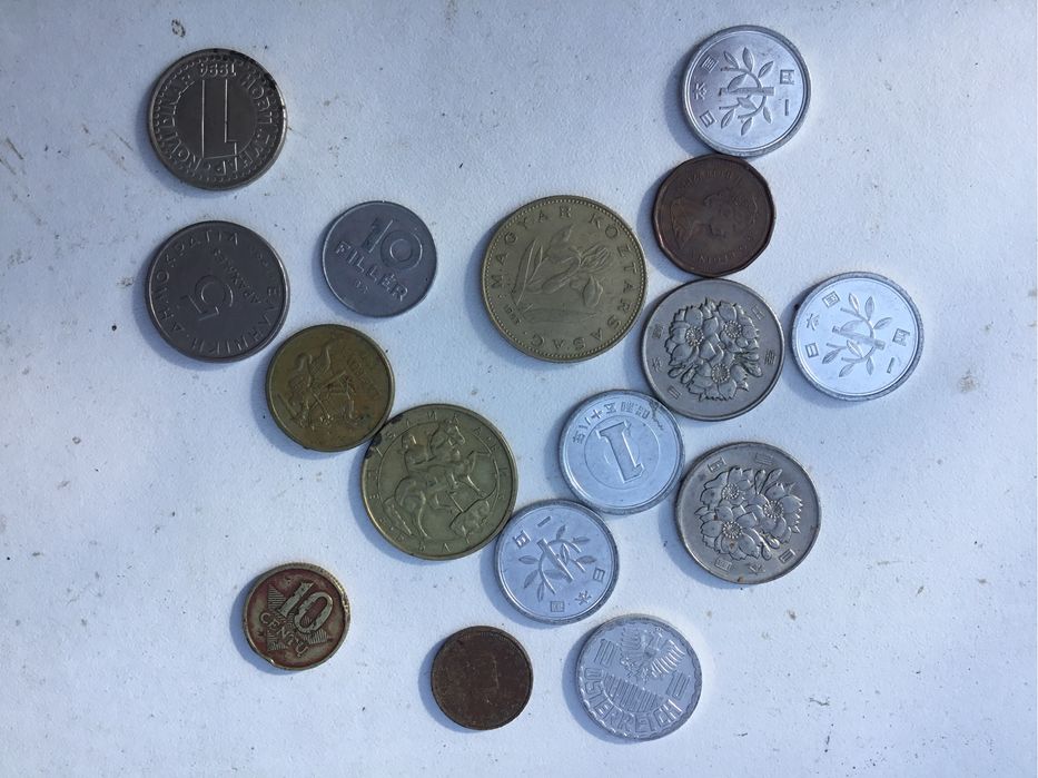 Ceas de dama Lorus japan si monede romanesti vechi pret bun