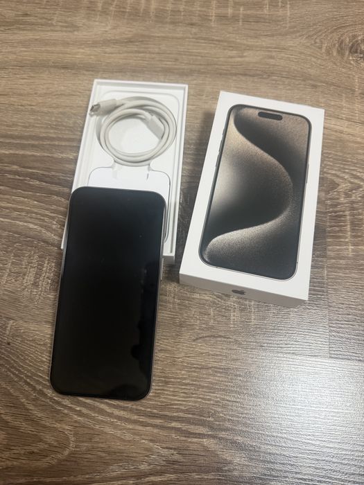 iPhone 15 Pro 256GB  Natural Titanium