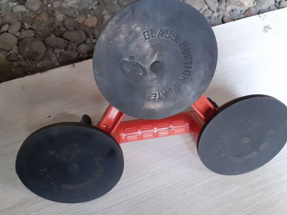 ПРОДАМ  карина е