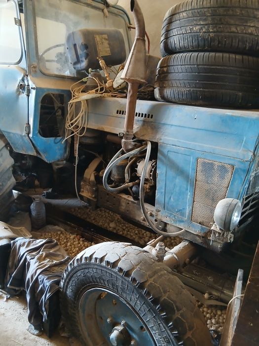 Mtz 80 sotiladi  xolati yaxshi