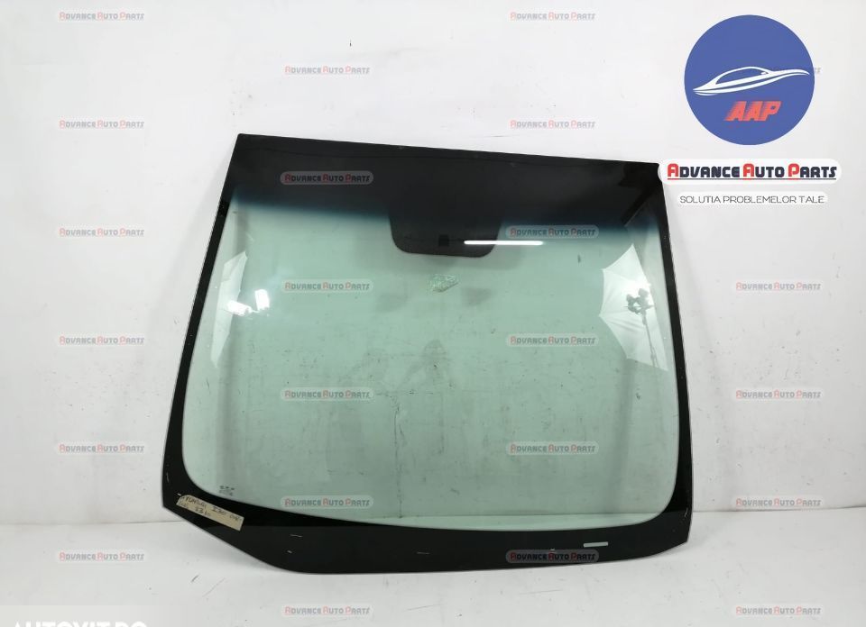 Parbriz original in stare buna COUPE Hyundai i30 GD 2012 2013 2014 201