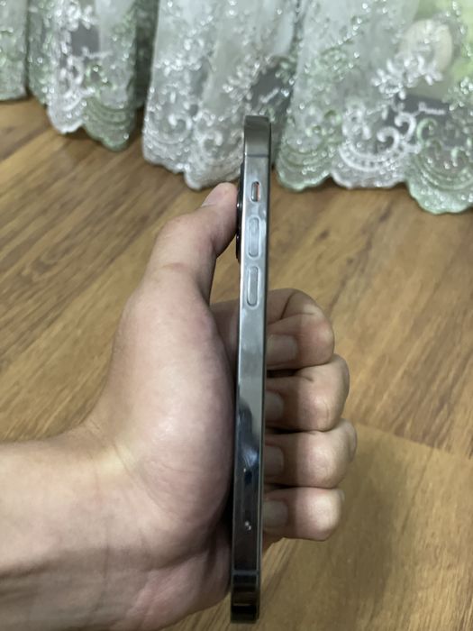 iphone 12pro.   256гб  идеальный.  Каробка есть Первый хозяйн‼️‼️