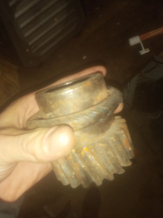 Продам  шестёрки  КБ кран