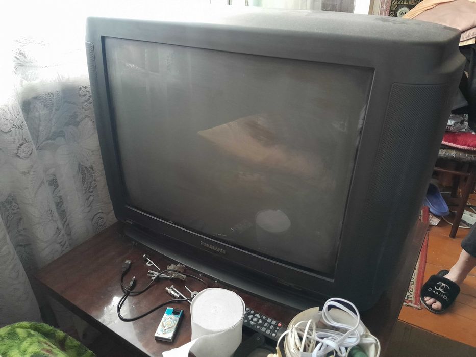 Старый рабочий телевизор
