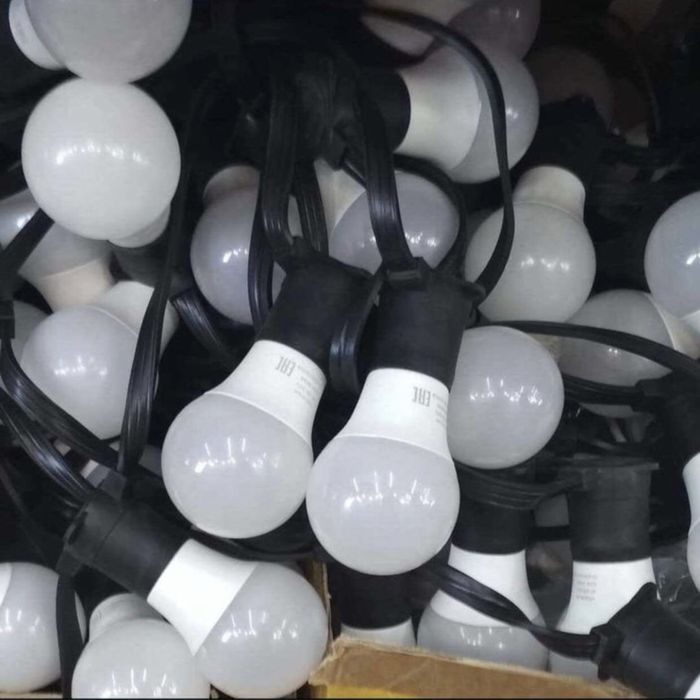 Гирлянды уличные  пишите на ватсаи