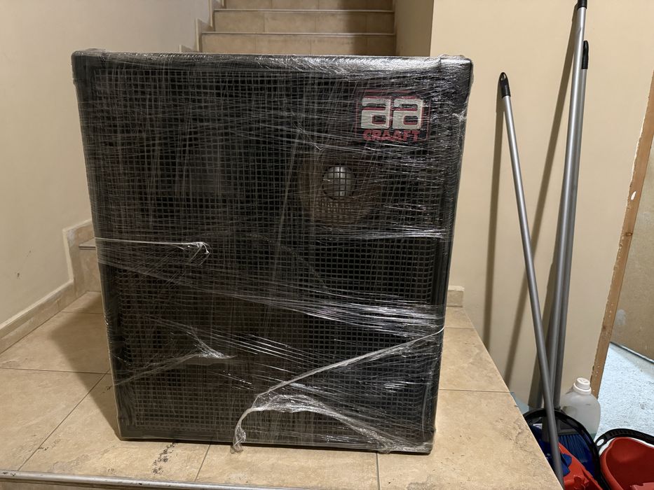 Професионална уредба 2бр тонколони 1 бас каса и стъпало