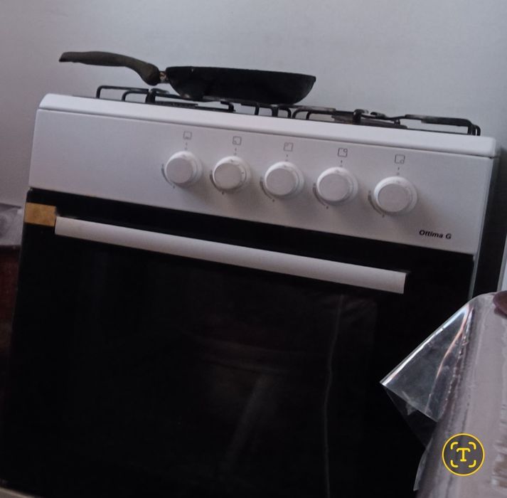 Продам газ плиту