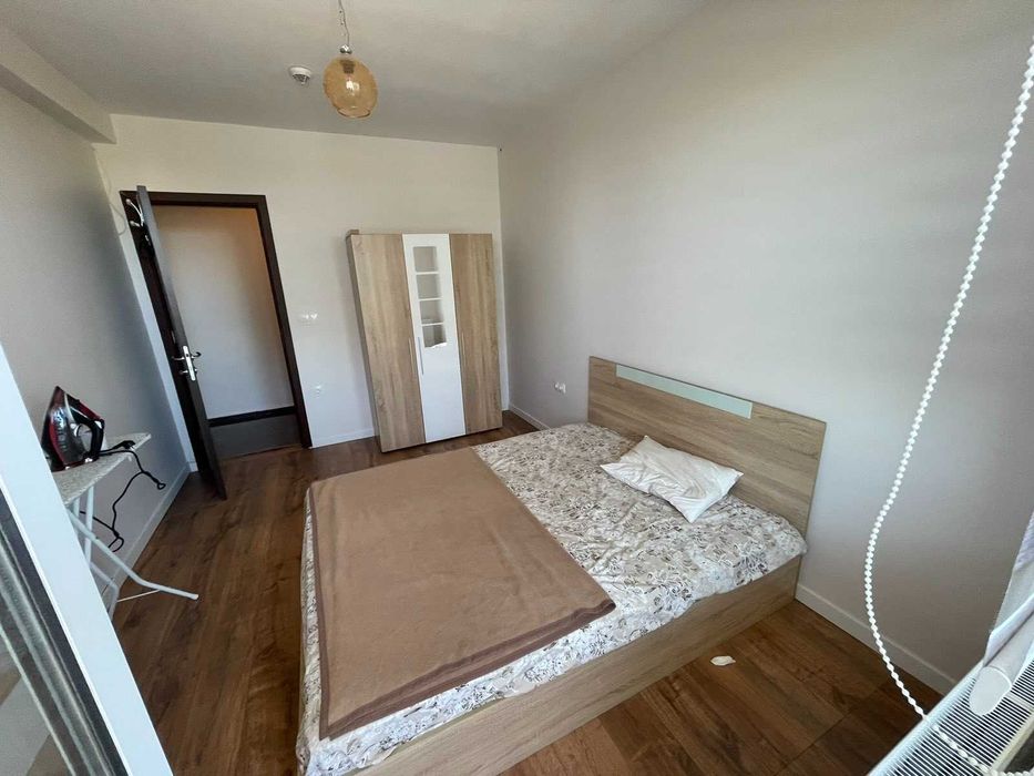 Дава се под наем Двустаен апартамент в Бургас, Славейков - 120 кв.м за 867 € - Снимка #4