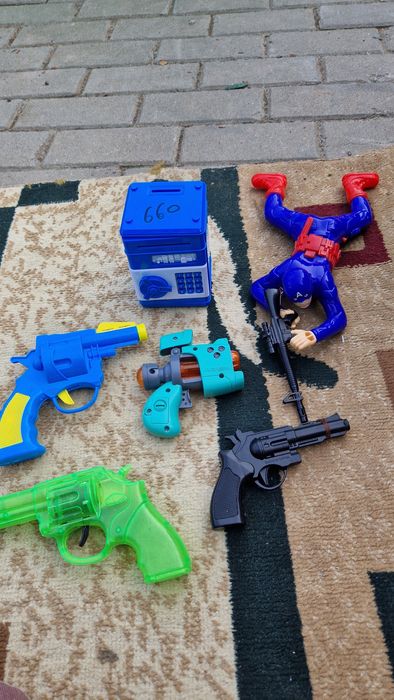 Игрушки почти даром б/у