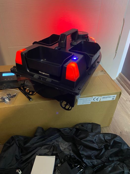 Лодка за захранка ZV06