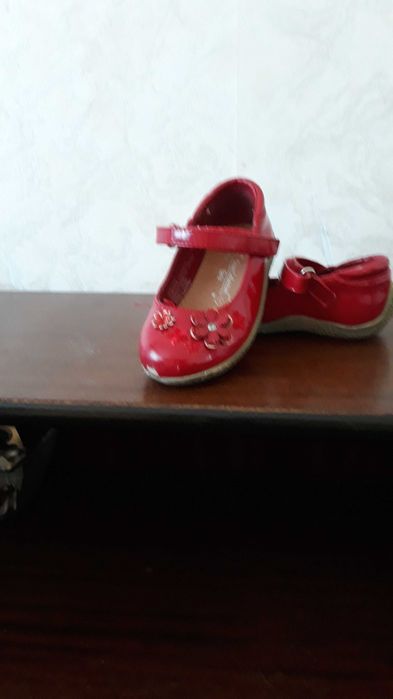 Детски дрехи и обувки