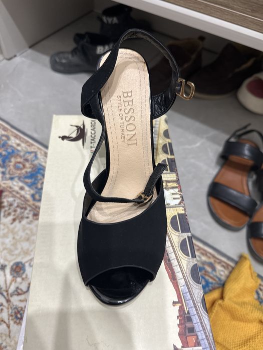 Продаю новую туфельку