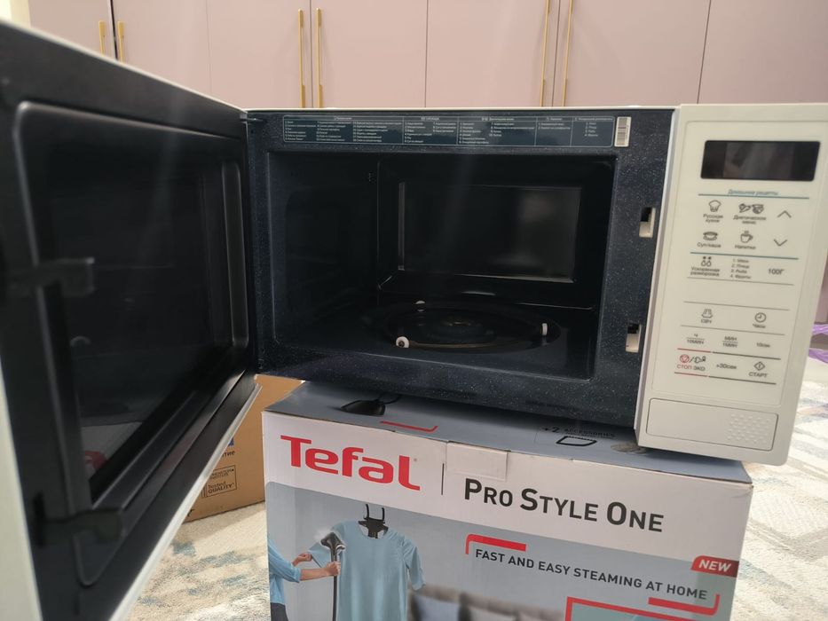 Продаётся микроволновая печь. Новая