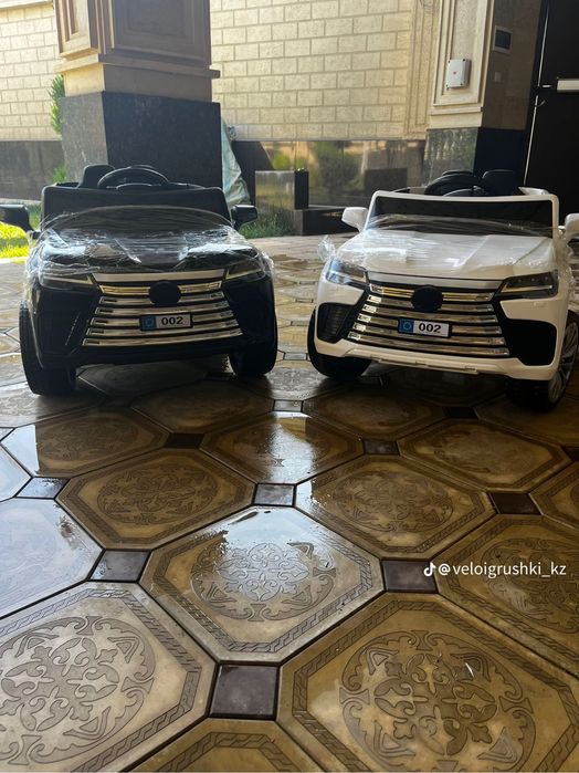 Детский машина Lexus