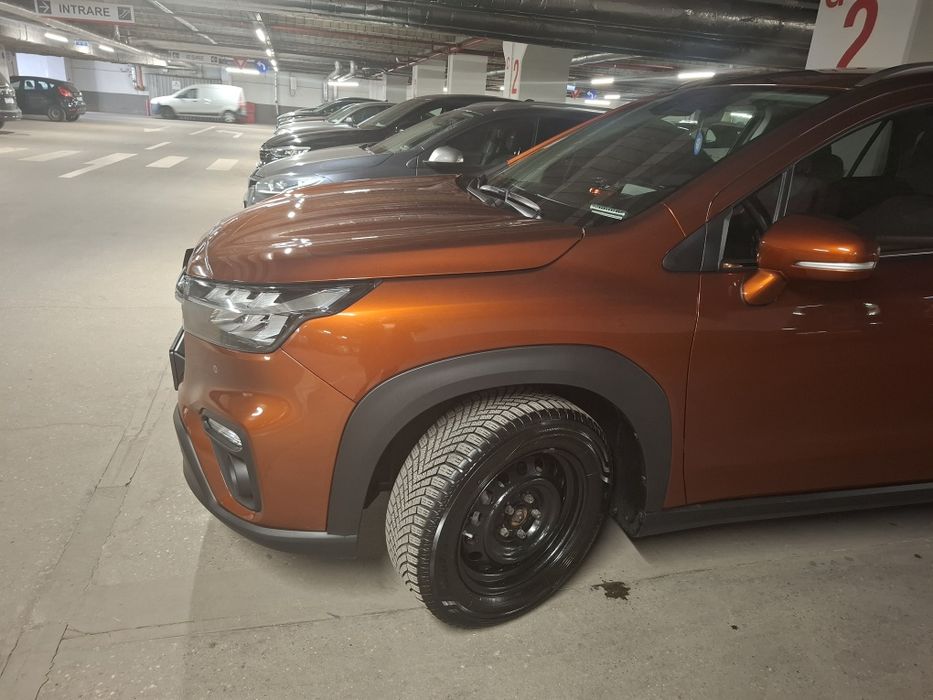 Vanzare masina Suzuki S Cross achiziționată in august 2023  primul proprietar