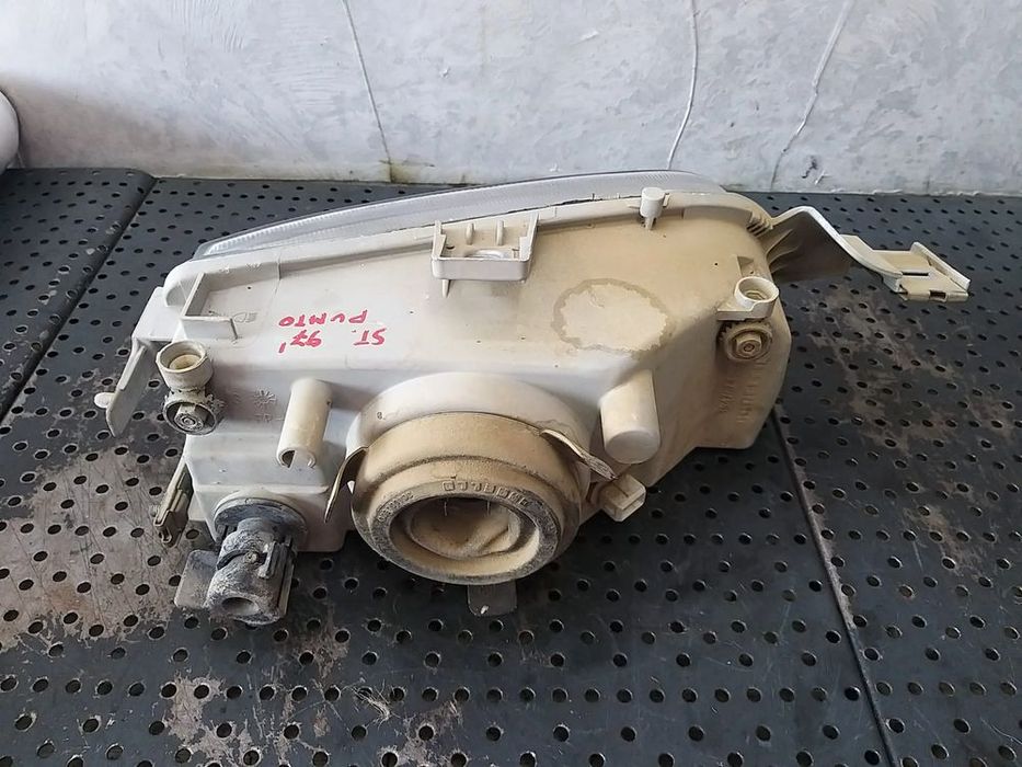 Far stanga fiat punto 176 36470748