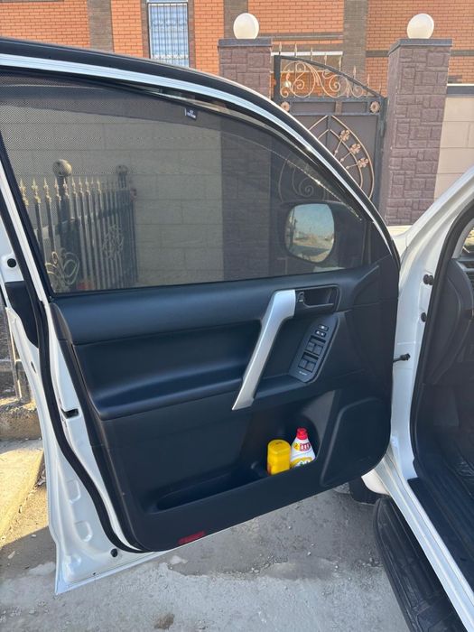 Шторка для Прадо