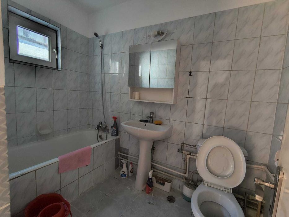 Apartament cu 3 camere de vanzare Mangalia sos. Constantei