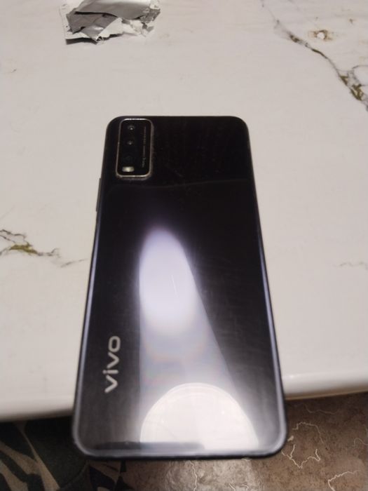 Смартфон Vivo Y20. V2027