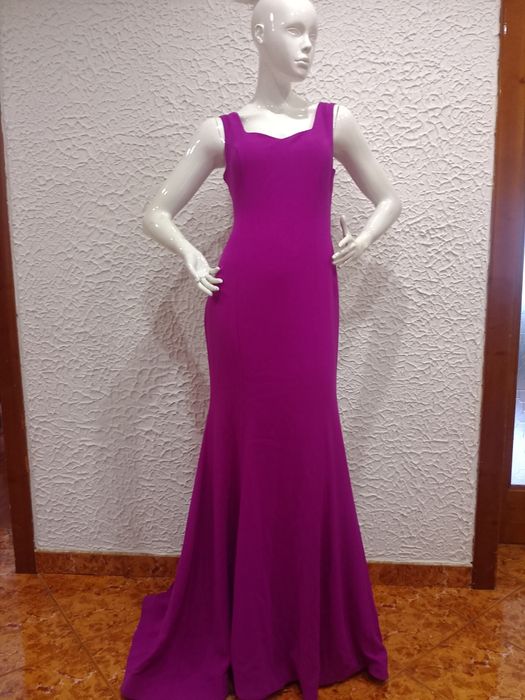 Рокля . Един път използва