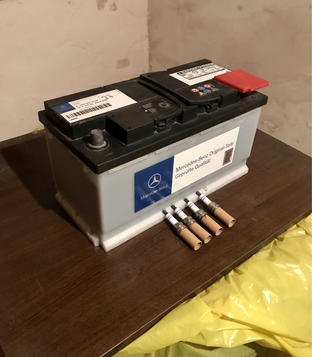 Оригинален акумулатор и свещи на Mercedes