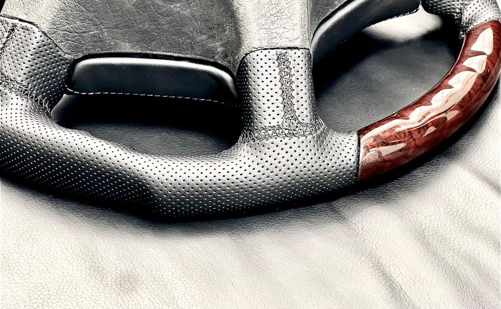 Руль BRABUS анатомоческий