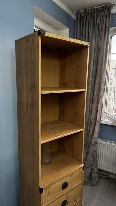 Продаю шкаф-пенал б/у