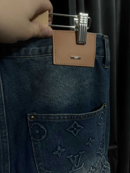 Vand Blugi Louis Vuitton Carpenter