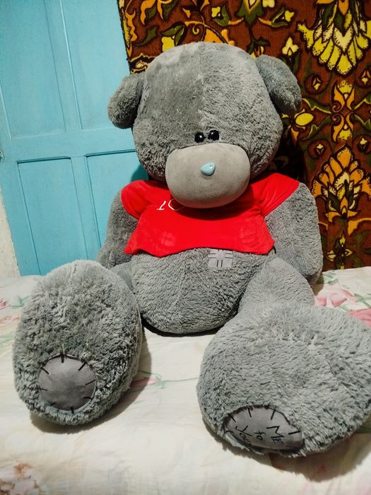 Teddy ayiqcha sotiladi.