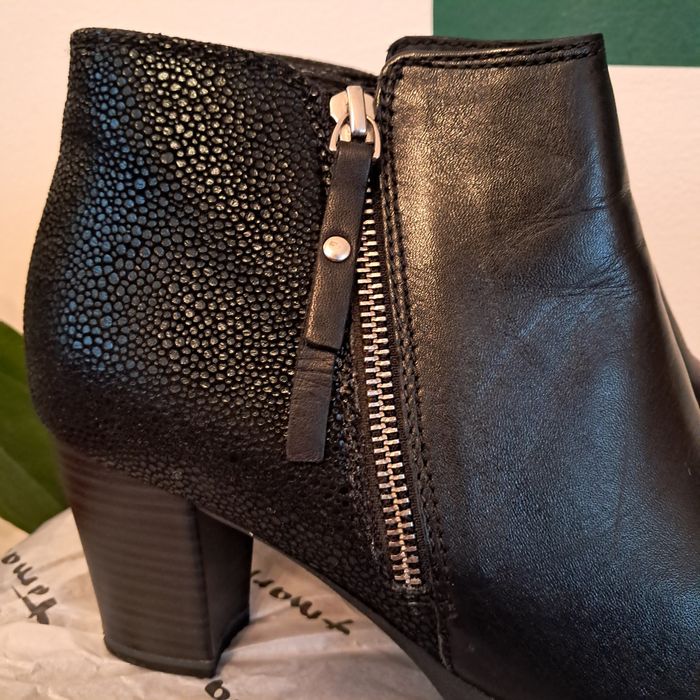 Продам женские полусапожки