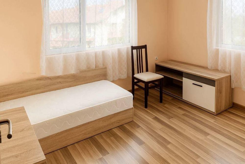 Етаж от къща в район извън Варна!