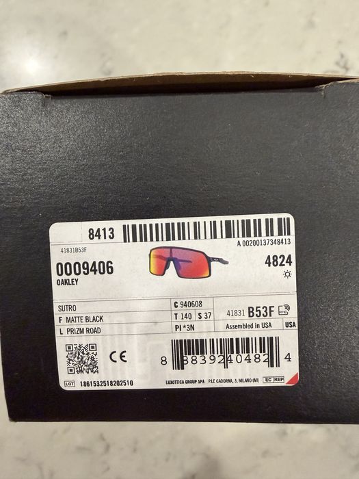 Очки Oakley Sutro Road