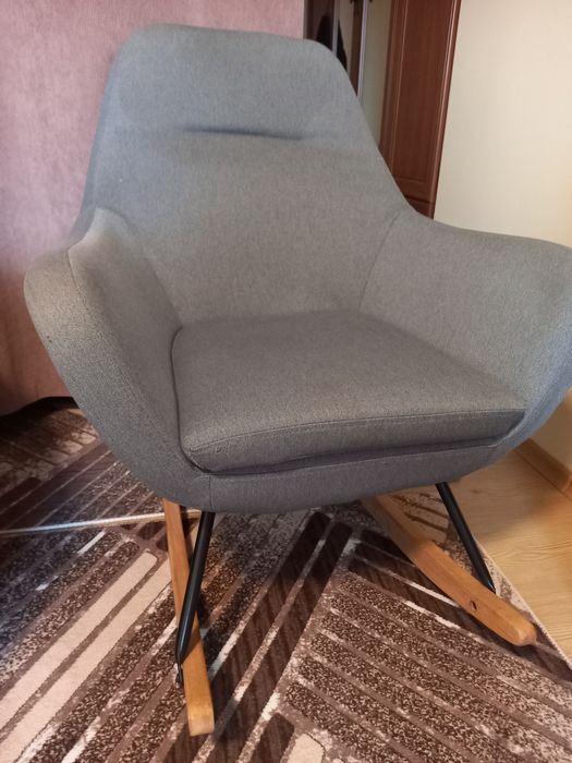 Продавам две кресла