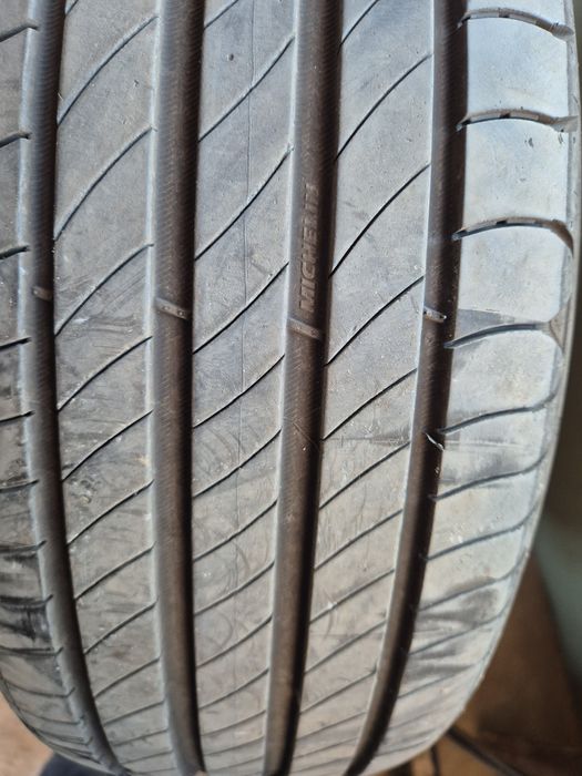 Летни гуми много запазени.
