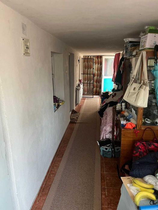 Vand casa p+1 Prundeni,Dragasani ,Valcea-La strada principala peste drum de primaria Prundeni