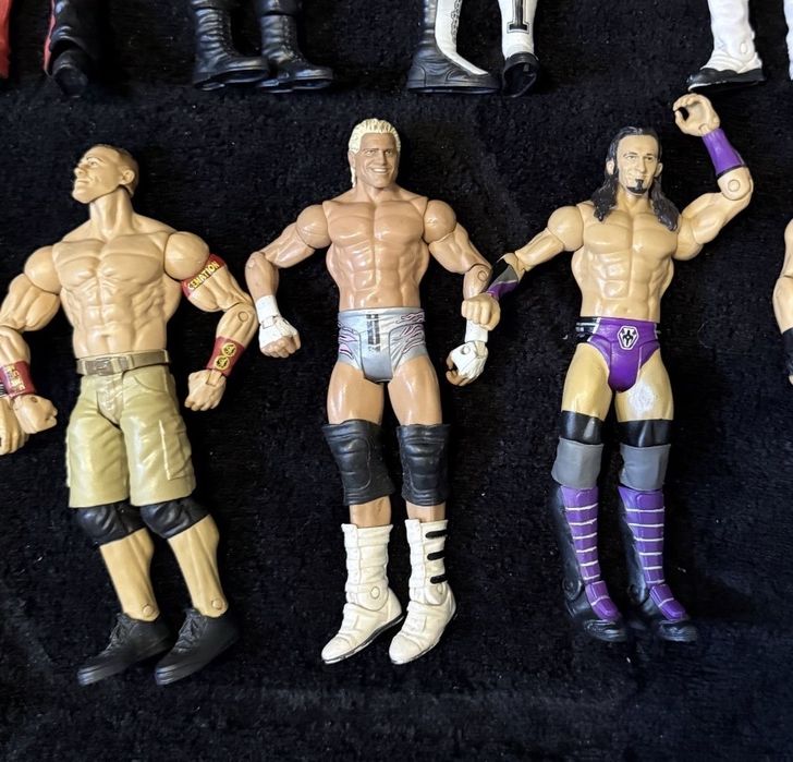 Figurine wwe roman john + 2
