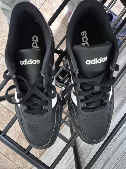 Маратонки Адидас 36 номер