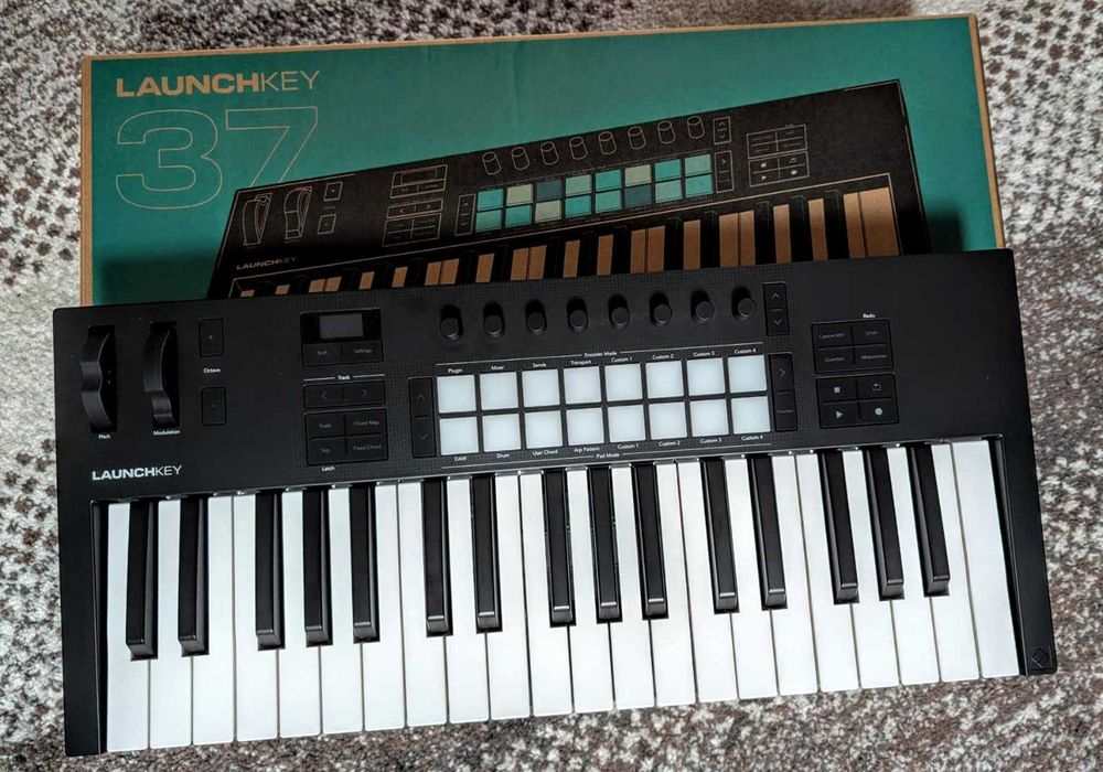 Novation Launchkey 37 MK4 IMPECABIL