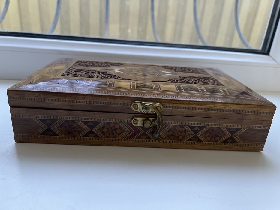 Шкатулка деревянная